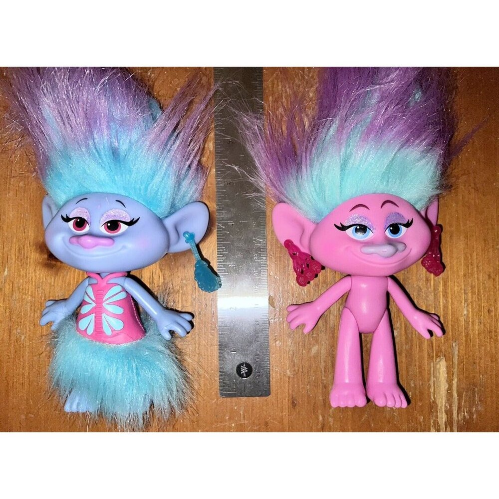 Trolls Lot Of 2 Satin Twins With Accessories